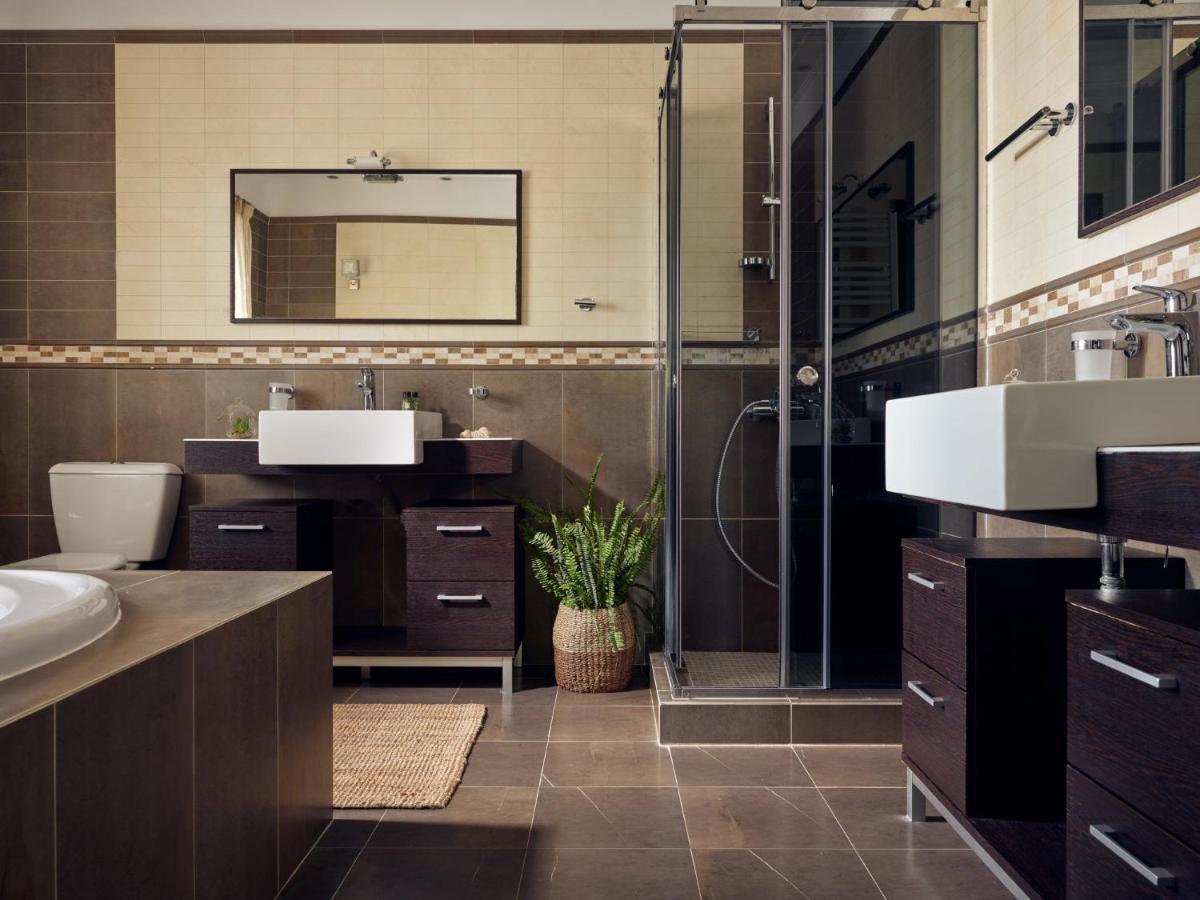 Astarte - The In Olive Grove Villa *