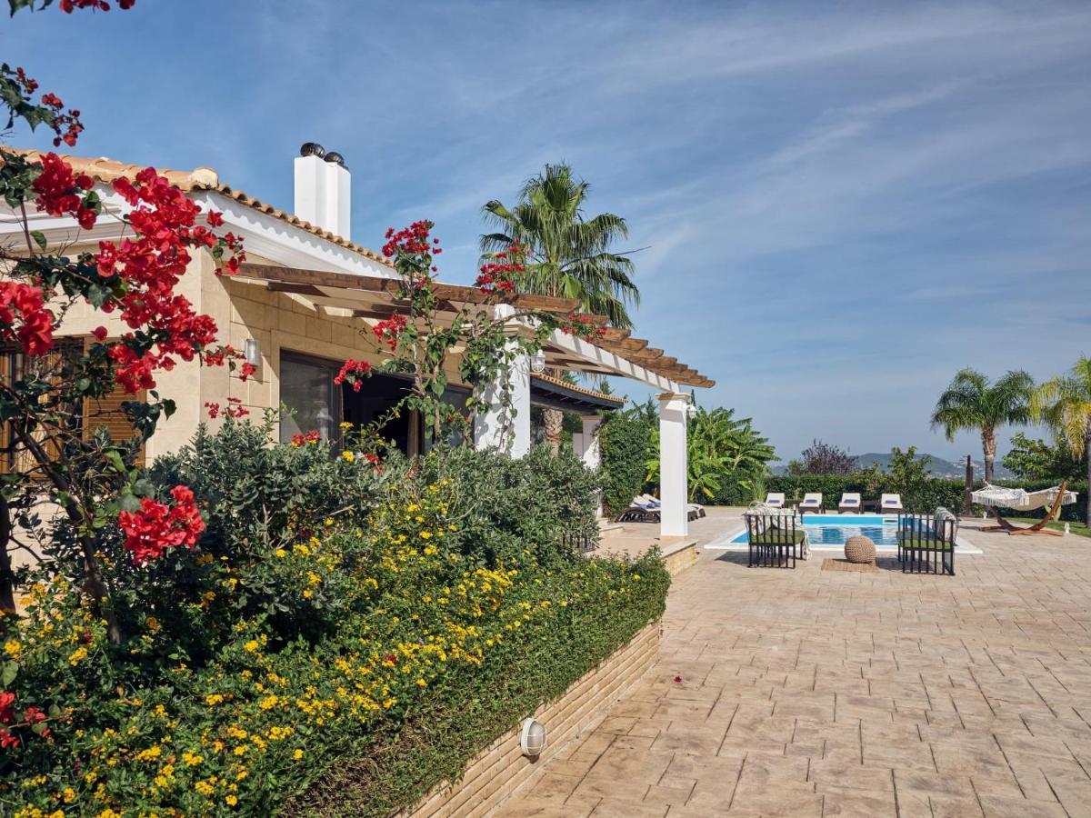 Astarte - The In Olive Grove Villa *